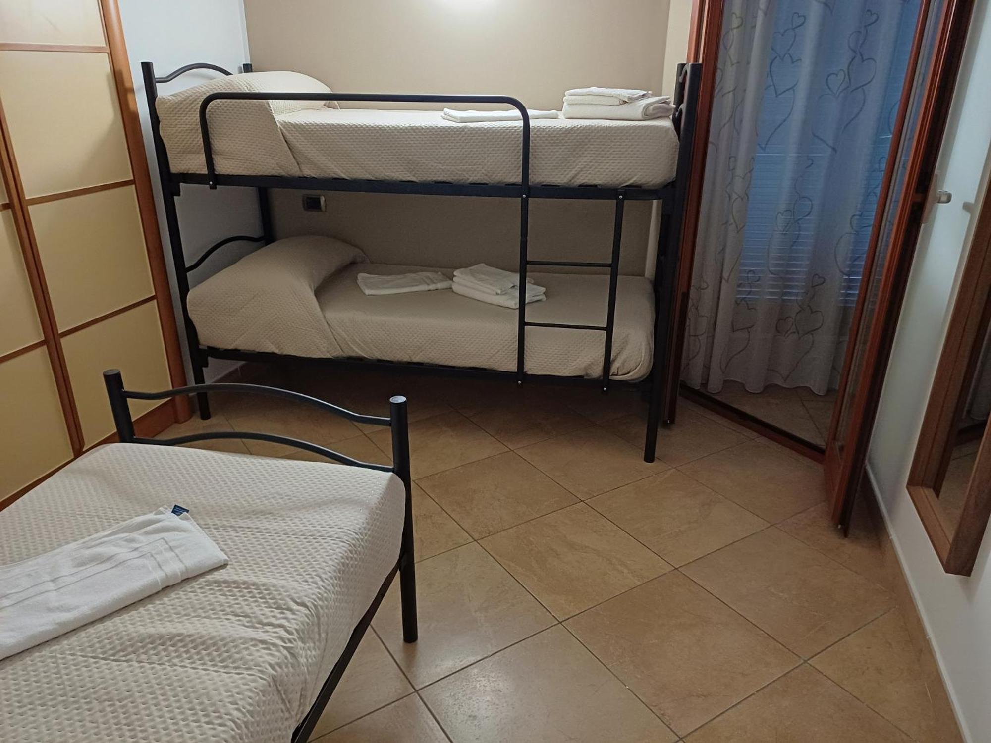 Ostello Napoli Town Екстериор снимка